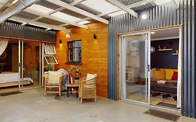 Sixty-Five: Stylish Guest Suite